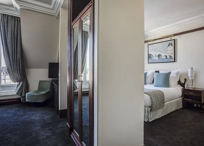ホテル Pont Royal 5*