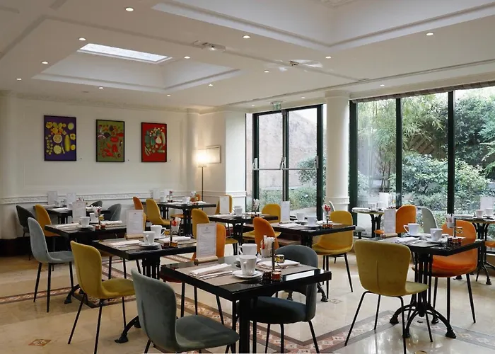 Отель Pont Royal 5*