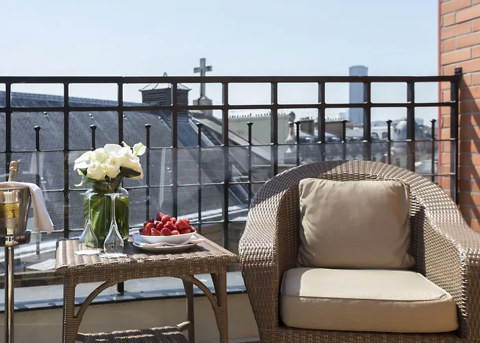 Otel Pont Royal 5*